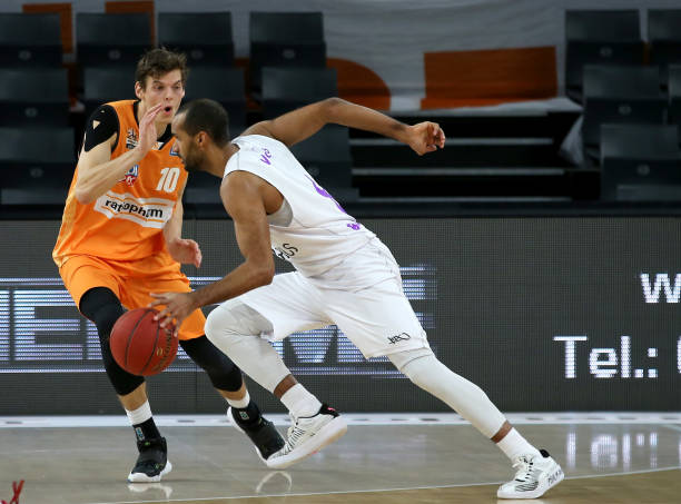 他为何独钟 他为何独钟